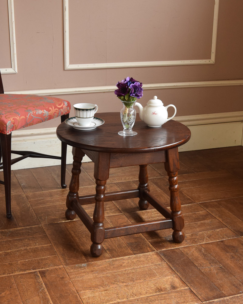 英国スタイルのアンティーク家具、小さくて可愛いサイズのティーテーブル（オケージョナルテーブル） (j-1844-f)