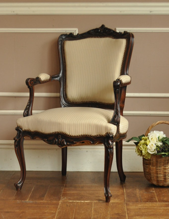フランスのエレガントなアンティークの椅子、アーム付きチェア (j-521-c)