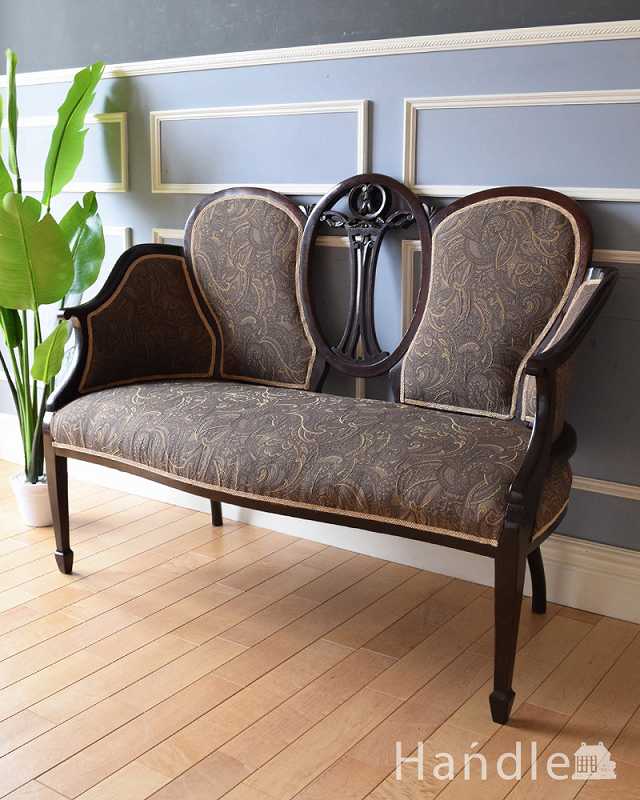 彫りの美しさも楽しめるセティ、アンティークの英国椅子（ソファベンチ） (j-594-c)