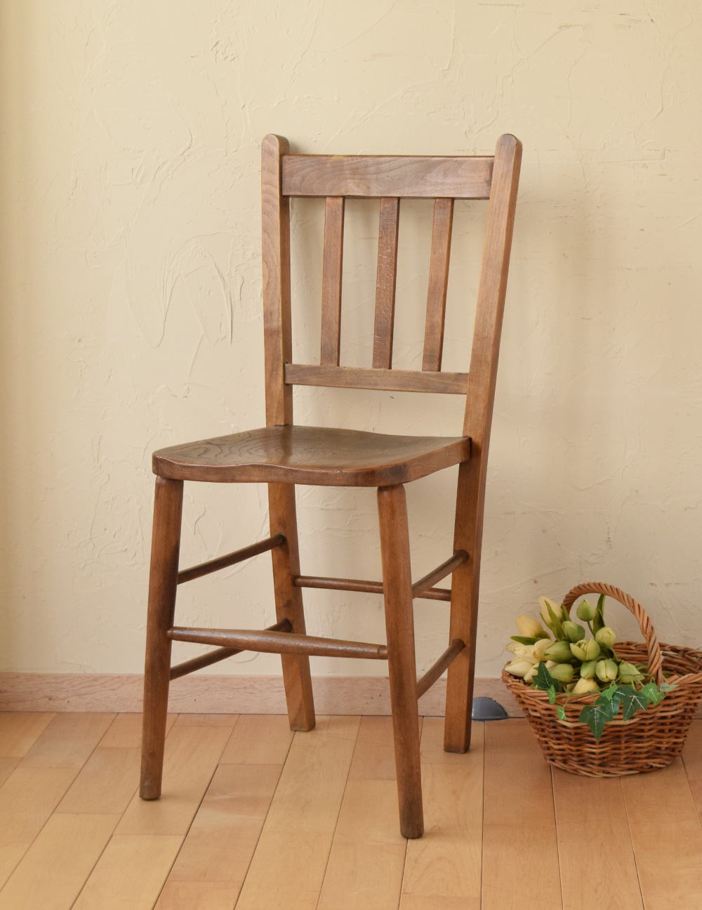 木製の可愛いスクールチェア、アンティーク椅子 (k-1023-c)