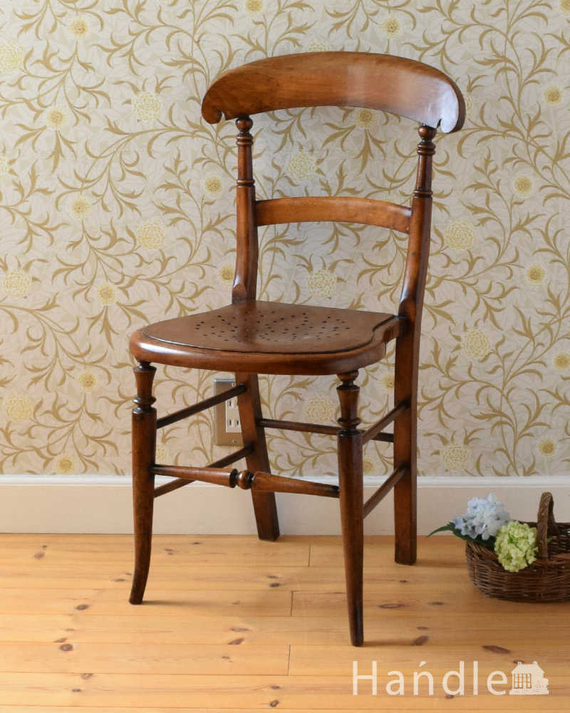 イギリスから届いたアンティークの椅子、座面が可愛いキッチンチェア (k-1317-c)
