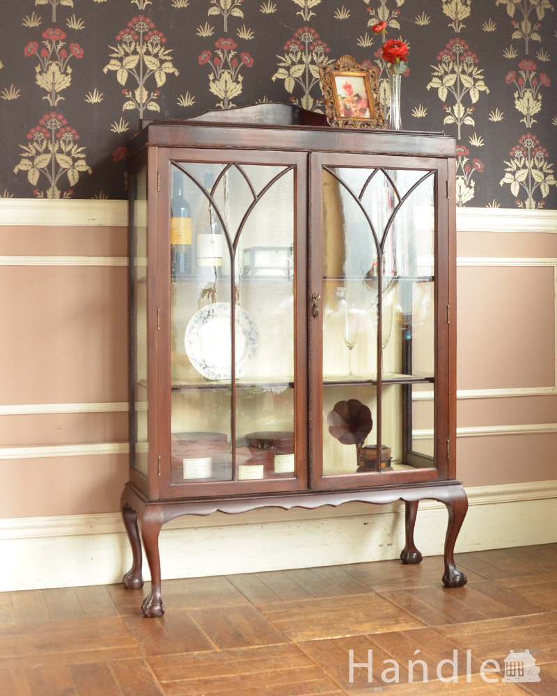 英国アンティーク家具のショーケース、マホガニー材のガラスキャビネット（飾り棚） (k-1473-f)
