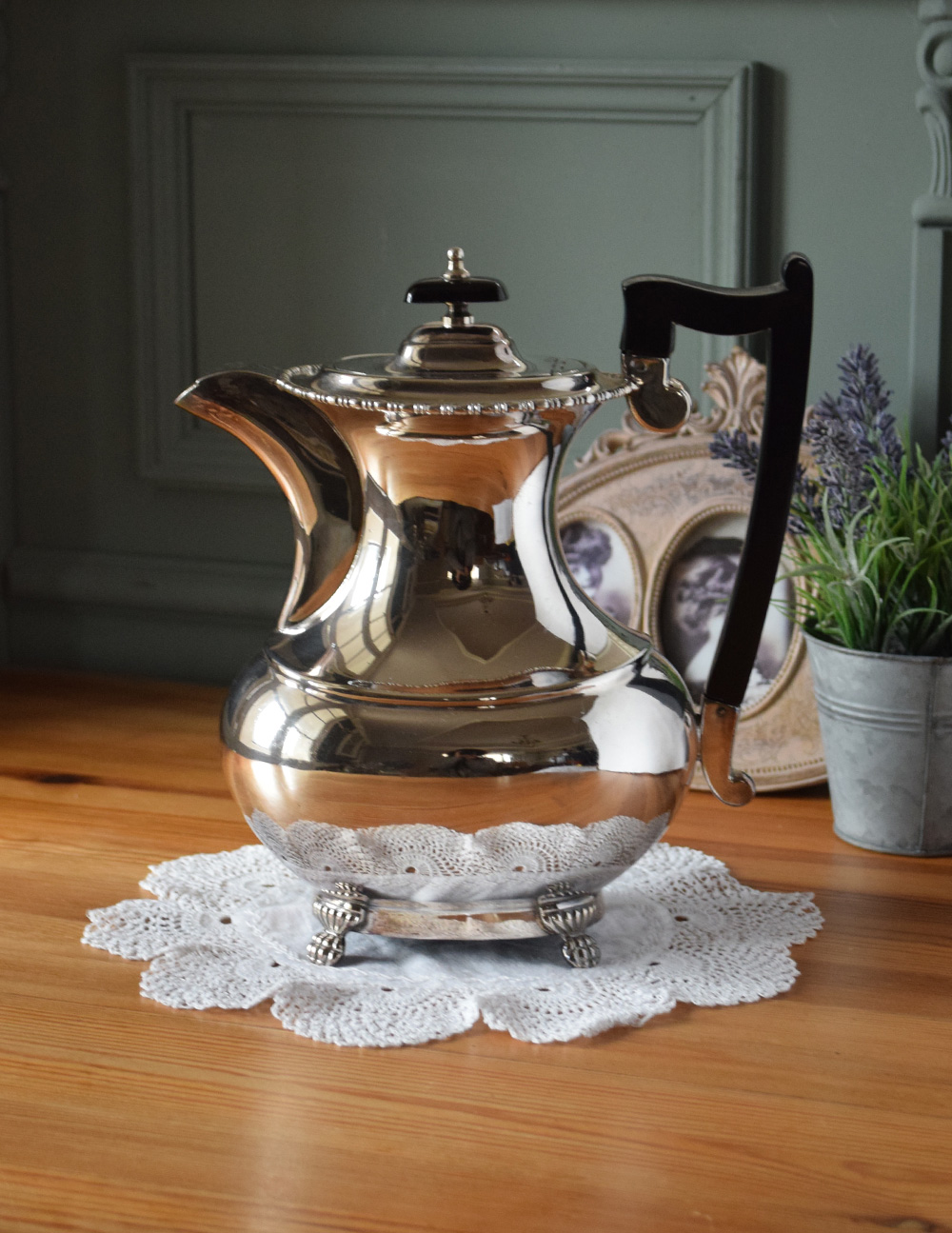 英国の銀食器、アンティークシルバーのコーヒーポット (k-1545-z)
