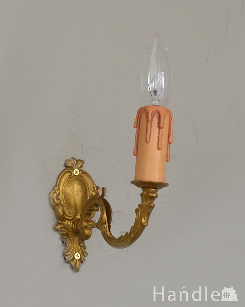 真鍮のアンティークブラケット、１灯タイプのウォールランプ（Ｅ17シャンデリア球付） (k-2004-z)
