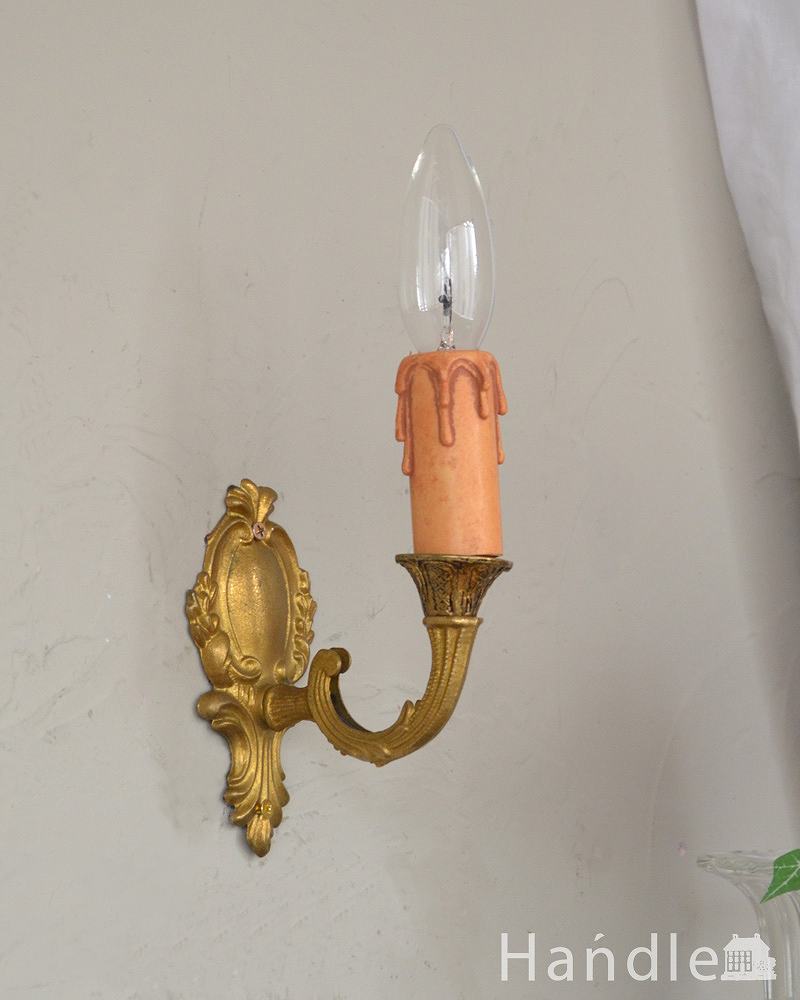 １灯タイプのアンティークブラケット、落ち着いた真鍮のウォールランプ（Ｅ17シャンデリア球付） (k-2005-z)