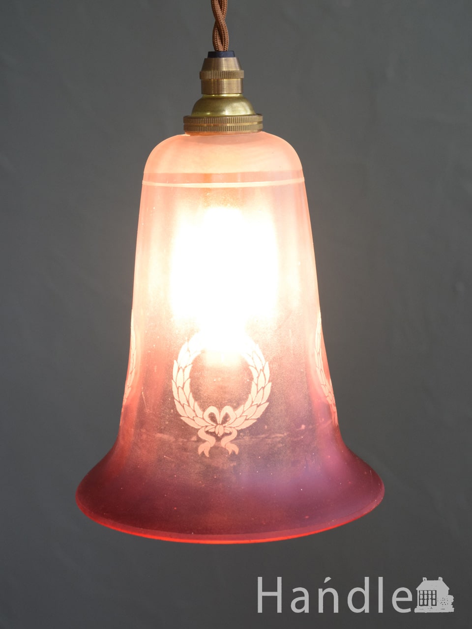イギリスから届いたアンティーク照明、クランベリーガラスのペンダントライト(コード・シャンデリア電球・ギャラリーなし) (m-6281-z)