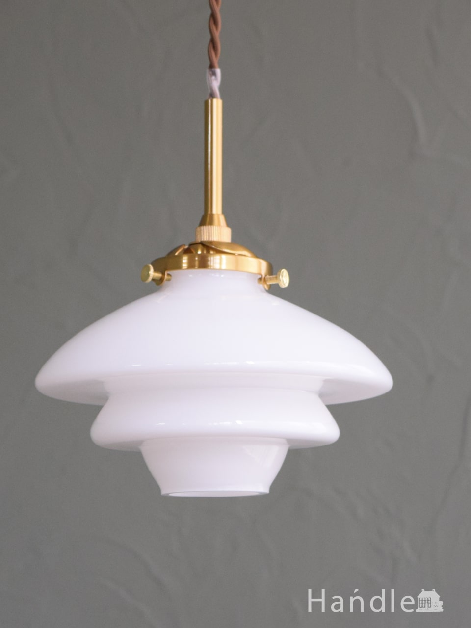 北欧スタイルの暮らしを彩る照明、ホワイトのおしゃれなペンダントライト（ホワイト・E17LED電球付き ） (n22-108)