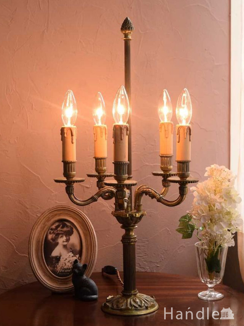 落ち着いた真鍮の輝きが美しいアンティークテーブルランプ（5灯）（Ｅ17シャンデリア球付） (h-769-z)