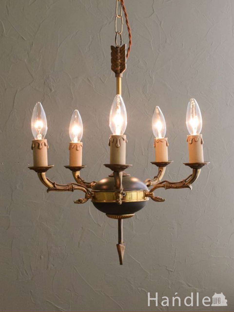 イギリスで見つけたアンティーク照明、デザインがおしゃれな真鍮製シャンデリア（5灯）（E17シャンデリア球付） (k-5431-z)