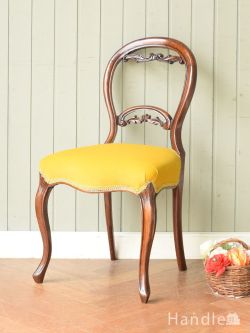 アンティークチェア・椅子 サロンチェア ウォールナット材のアンティークの椅子、透かし彫りが美しいバルーンバックチェア