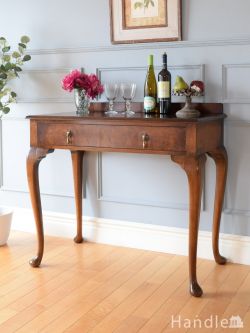 アンティーク家具 アンティークのテーブル イギリスから届いたアンティークのおしゃれなコンソール、ウォールナット材の杢目が美しいホールテーブル
