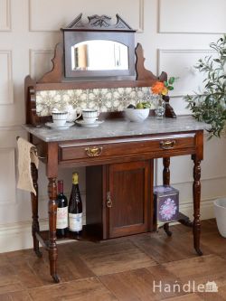 アンティーク家具  英国アンティークの美しいウォッシュスタンド、 ビクトリアンタイルがおしゃれなサイドボード