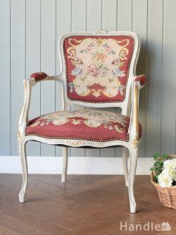 アンティークチェア・椅子 パーソナルソファ フランスで見つけたアンティークチェア、プチポワンの刺繍が美しいアームチェア