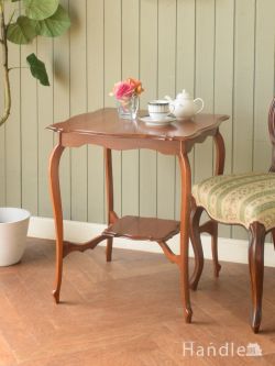 アンティーク家具  おしゃれなアンティークのサイドテーブル、美しい猫足のオケージョナルテーブル
