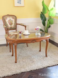 アンティーク家具  フランスから届いたアンティークのテーブル、オーバル型のおしゃれなコーヒーテーブル