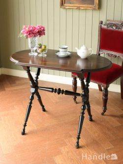アンティーク家具  アンティークのサイドテーブル、挽き物細工の脚が美しいフランスのオケージョナルテーブル