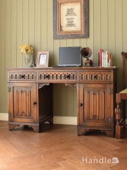 アンティーク家具  イギリスで見つけたオーク材のアンティークデスク、カッコいい書斎机