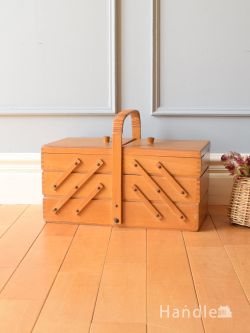 アンティーク家具 ブランケットボックス・収納ボックス イギリスのアンティークソーイングボックス、持ち運び出来るお裁縫箱