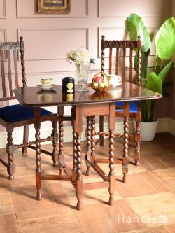 英国アンティークの伸長式テーブル、ツイスト足のゲートレッグテーブル