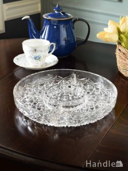 アンティーク雑貨 アンティーク食器 アンティークのガラス食器、仕切り付きの便利でおしゃれなガラスプレート