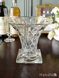 アンティーク雑貨 フラワーベース・花瓶アンティーク アンティークの花瓶、イギリスで見つけたガラスのフラワーベース