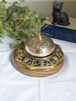 アンティーク雑貨  イギリスで見つけたアンティークのベル、真鍮で出来たおしゃれな卓上ベル