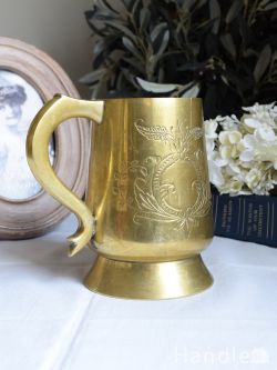 英国アンティークの真鍮製のマグカップ、ブラスのビアマグ