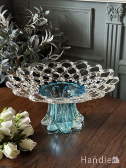 フランスから届いたアンティークガラスの器、フレンチスタイルの美しいフルーツボウル