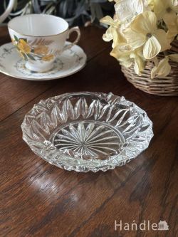 アンティーク雑貨 トレイアンティーク イギリスから届いたアンティークガラスの灰皿、丸い形のおしゃれなアシュトレイ