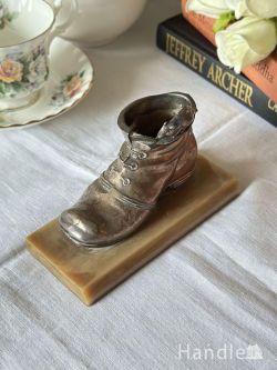 イギリスから届いた靴のオブジェ、真鍮製のおしゃれなマッチスタンド
