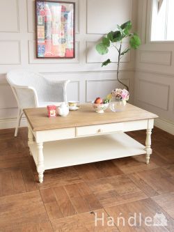 アンティーク風 アンティーク風の家具 フランスのおしゃれなローテーブル、コントワール・ド・ファミーユのソファテーブル・カレ