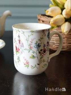 インテリア雑貨 紅茶カップ お花の絵が華やかなフランスのおしゃれな食器、コントワール・ドゥ・ファミーユのマグカップ（FLEURS DES CHAMPS）