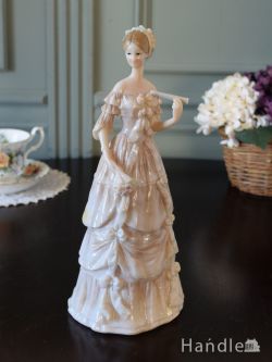 インテリア雑貨 オブジェインテリア アンティーク調のおしゃれな陶器ディスプレイ、ドレスを着た女性のフィギュリン