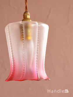 イギリスのおしゃれなアンティーク照明、クランベリー色の可愛いペンダントライト(コード・シャンデリア電球・ギャラリーなし)