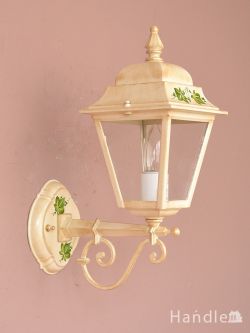 アンティーク調のおしゃれな外灯、葉っぱの模様が可愛いイタリアから届いたエクステリアランプ（電球なし）