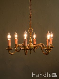 照明おしゃれ  イギリスのアンティーク照明、装飾が美しい真鍮製のシャンデリア(６灯)（Ｅ17シャンデリア球付）