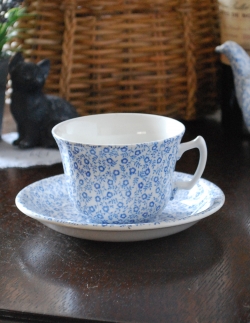 インテリア雑貨 紅茶カップ 英国生まれの陶磁器、バーレー社のブルーフェリシティ・カップ＆ソーサー