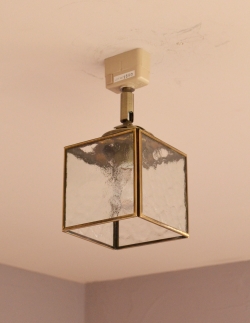 立方体型がお洒落、フレスコガラスのシーリングライト（電球セット）