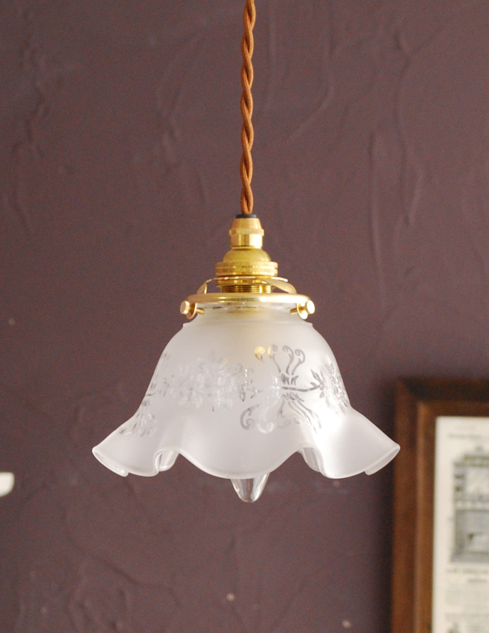 フランスのアンティーク照明　フリルのラインが美しいペンダントランプ（コード・シャンデリア電球・ギャラリーA付き） (m-1089-z)