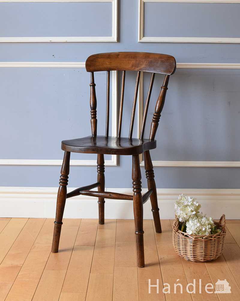 背もたれに彫があるイギリスの椅子、アンティークキッチンチェア (k-1354-c)