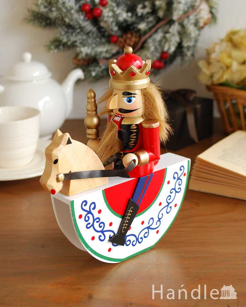 クリスマス用のおしゃれなオブジェ、木馬に乗った王様の可愛いくるみ割り人形 (cm-99)