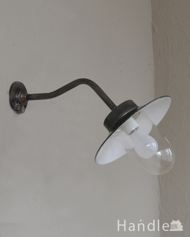 フランスのアンティーク照明、おしゃれな壁付けの外灯（E26球付）  (x-875-z)