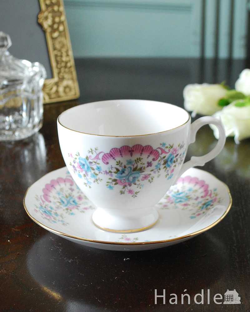 イギリスのアンティーク食器、ゲインズバラ（gainsborough）可愛いお花が描かれたアンティークカップ＆ソーサー (m-3381-z)