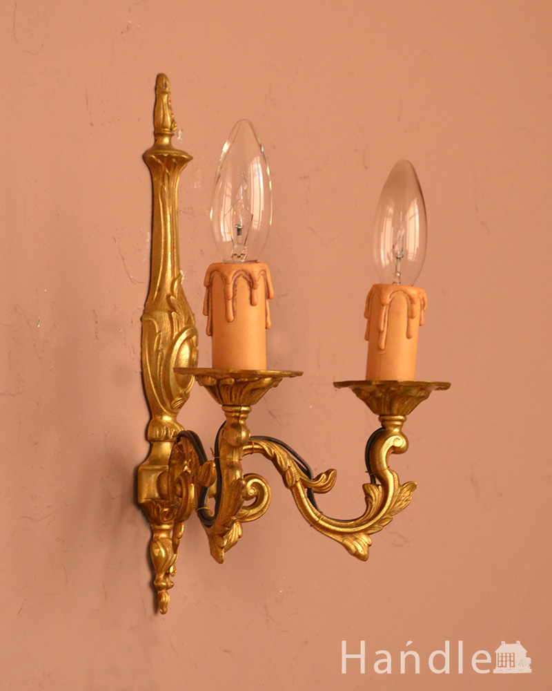 フランスのアンティーク壁付け照明、２灯タイプのウォールランプ（シャンデリア球付き） (k-1332-z)