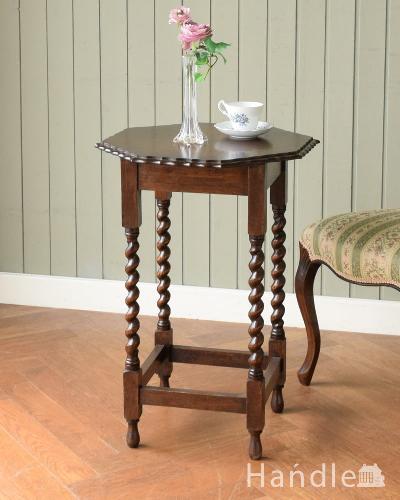 英国のアンティークのテーブル、ツイスト脚がキレイなオケージョナルテーブル (q-2182-f)