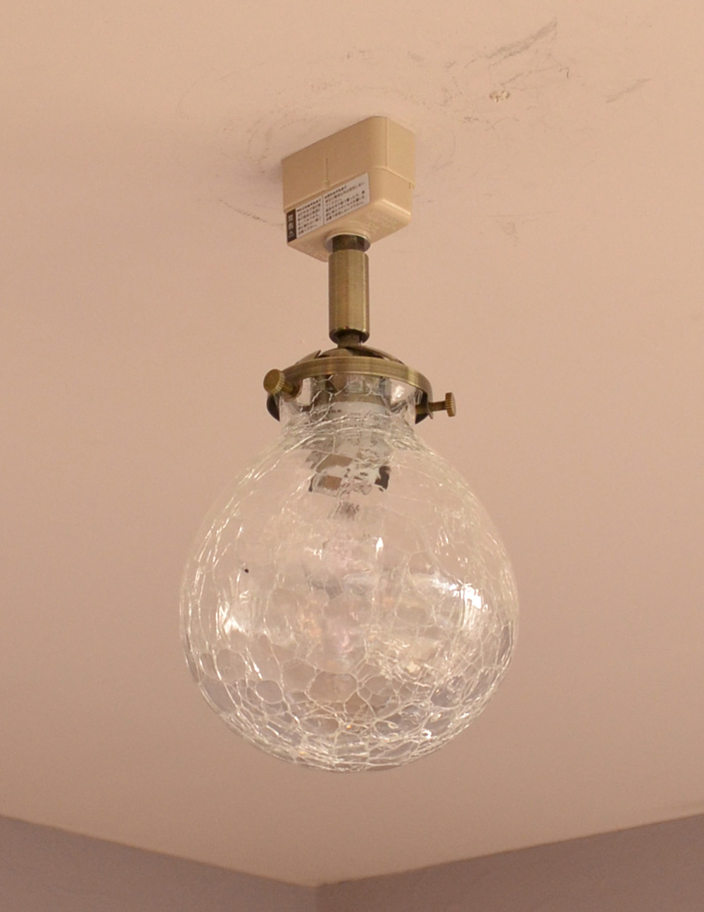 アンティーク風のシーリングライト、クラック入りのガラスボール（電球セット） (pl-130)