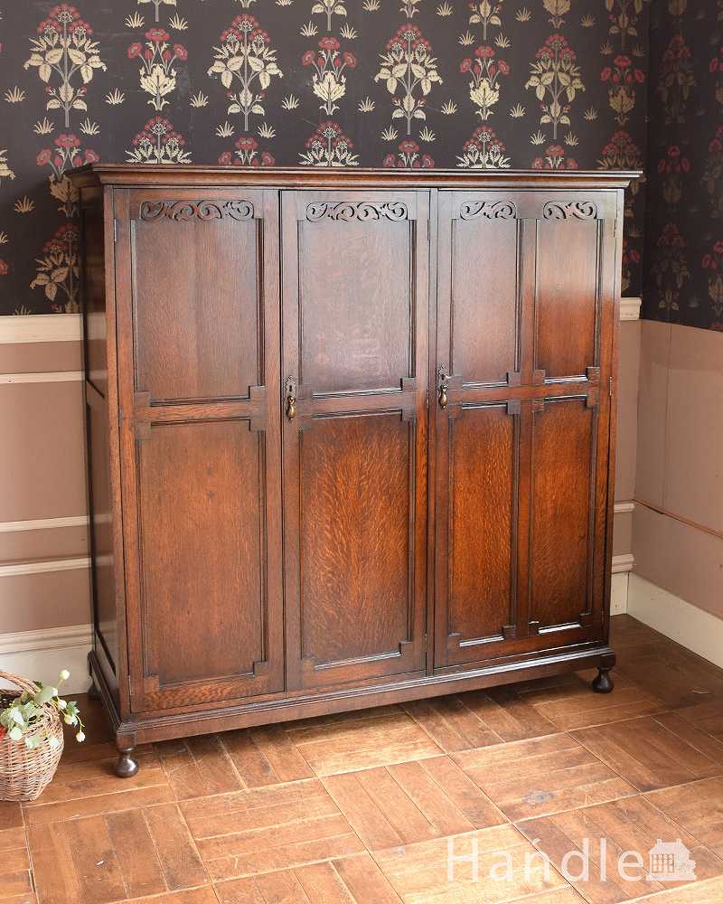 英国紳士のアンティーク家具、彫刻が美しいオーク材のワードローブ (q-1097-f)
