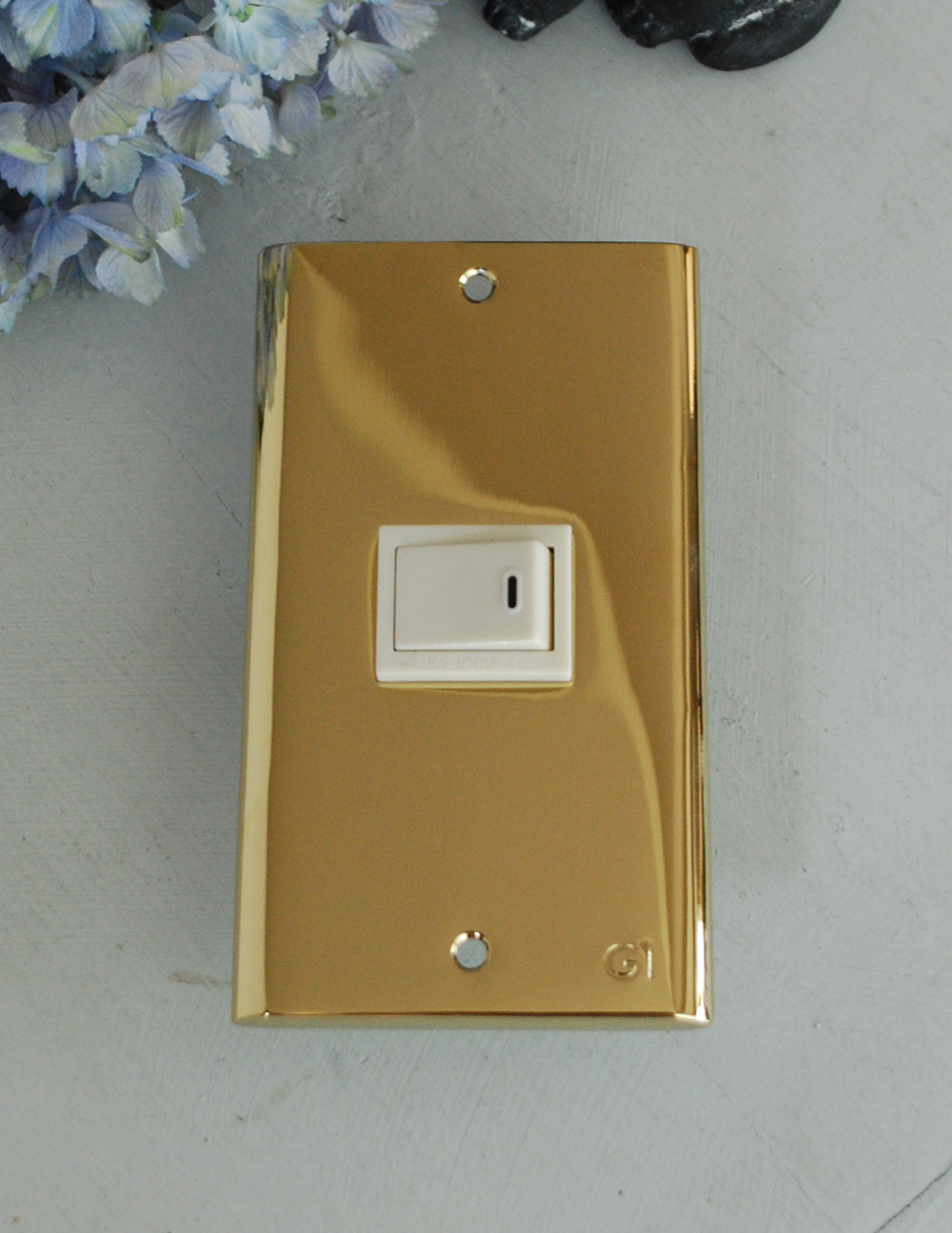 真鍮のスイッチカバー、電気スイッチプレート（シングルタイプ） (sc-08-a)