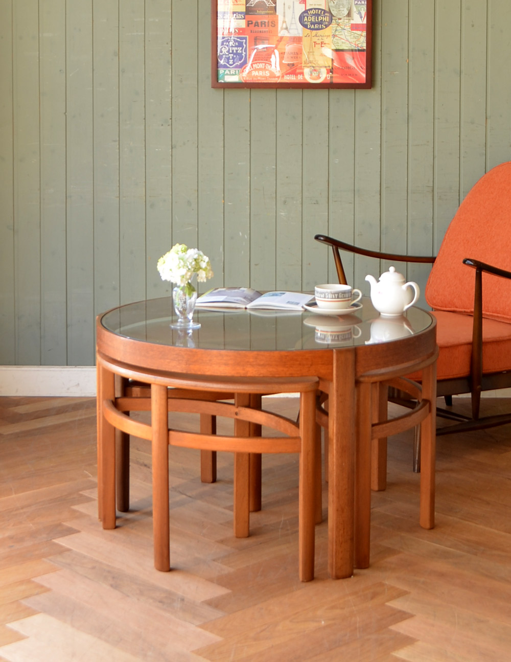 北欧スタイルのヴィンテージ家具、ネイサン社のネストテーブル (x-550-f)