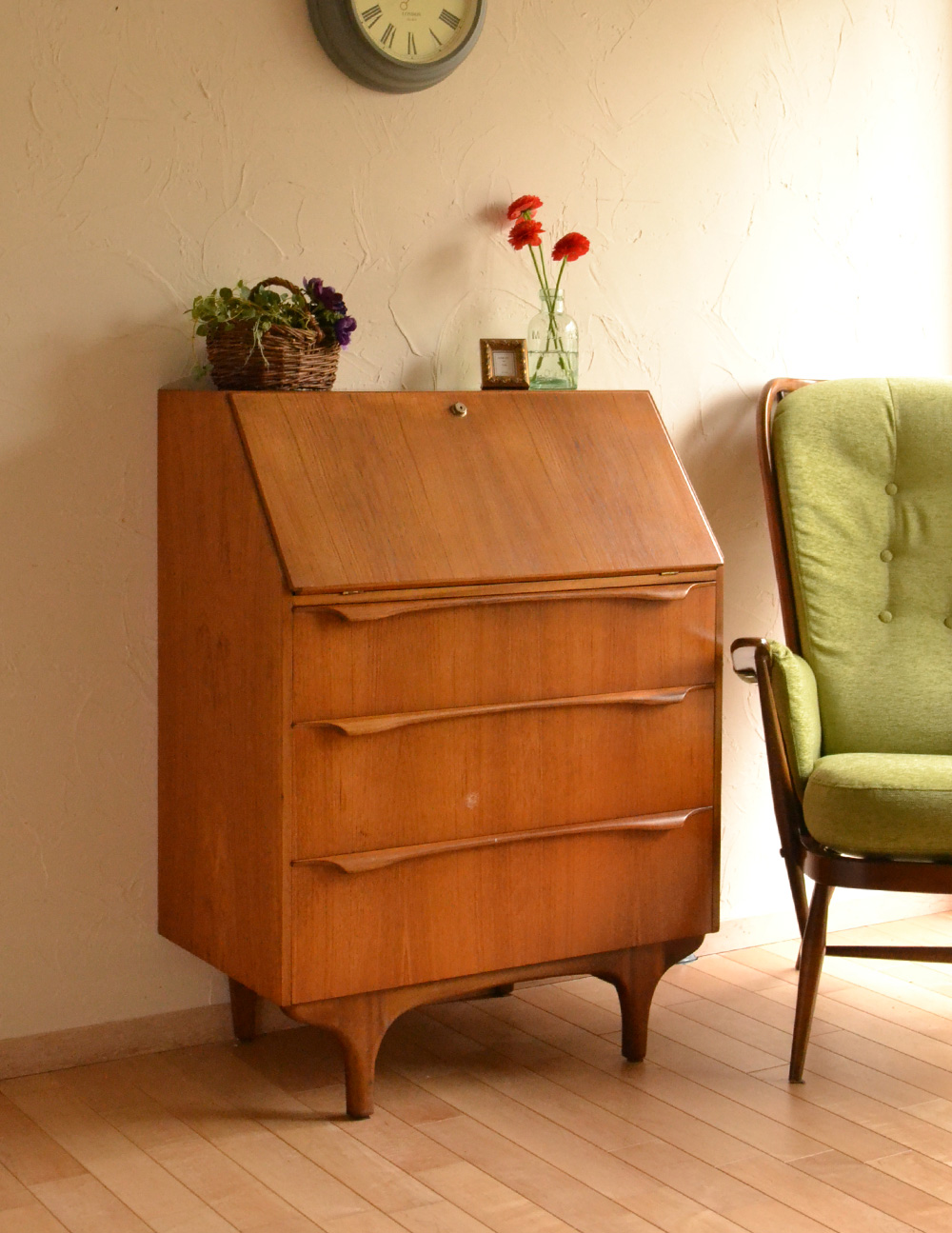 北欧のビンテージ家具、チーク材のシンプルなビューロー(x-623-f)｜フランス、イギリスからのアンティーク家具の販売・通販ショップ−Handle